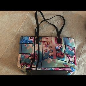 Vera Bradley tote bag